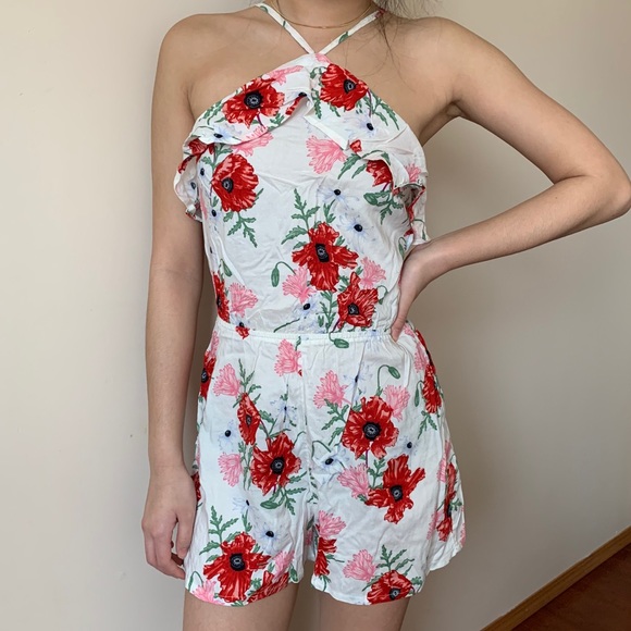 🧸2/$25🧸 Floral Print Halter Top Romper - Picture 1 of 2
